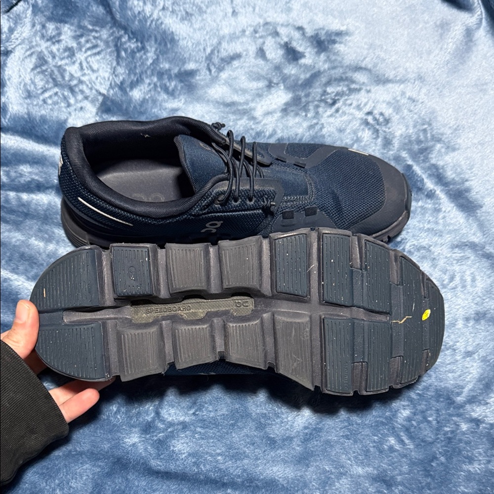 On Cloud 6 Running Men's Dark Blue Athletic Shoes - Picture 3 of 8